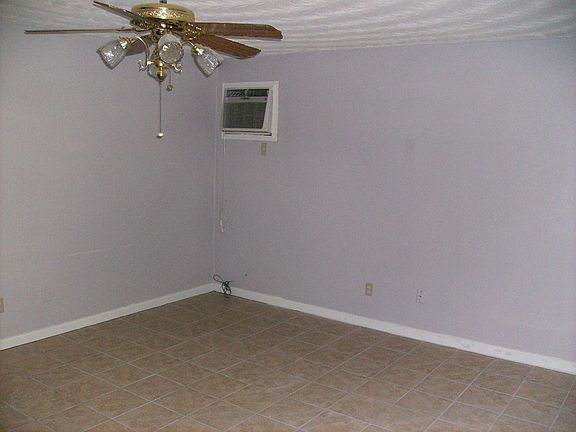 5th image of 6353 Picadilly Sq #A