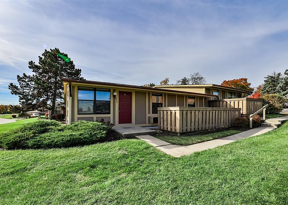 1st image of 9540 Olde Woods Dr