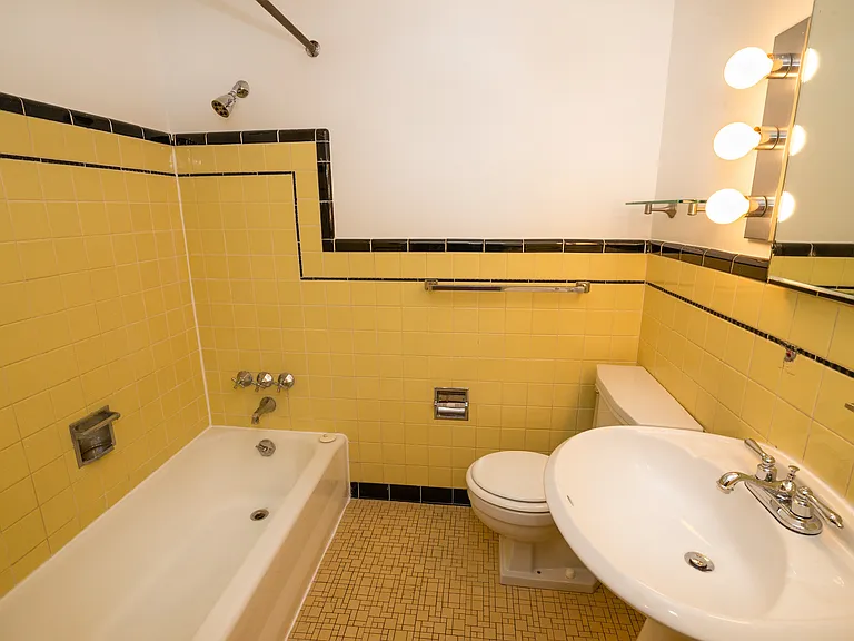 1283 Elizabeth St — Photo 18