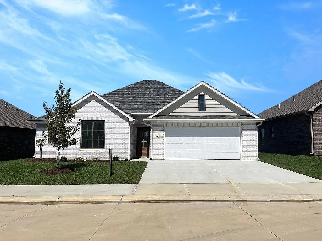 1817 Wes Milligan Lane — Photo 1