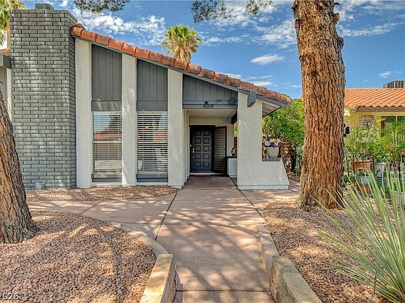 2nd image of 4009 Camas Ct