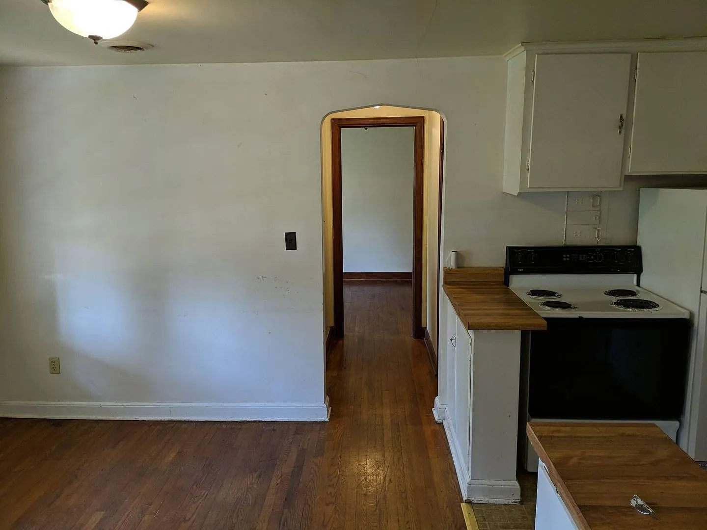 110 S State St — Photo 3