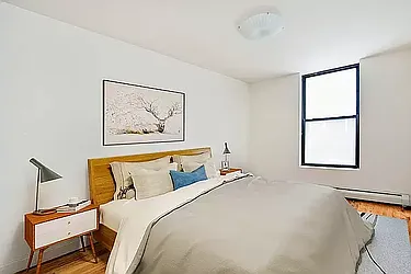 Rented by R New York