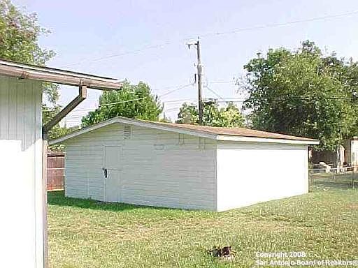 3rd image of 542 E CREATH PL