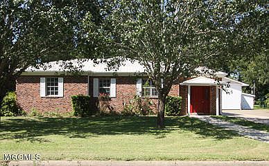 1st image of 3001 Woodlawn Ave