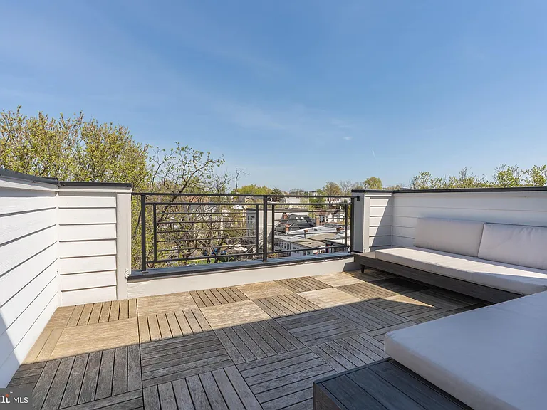 811 Upshur St NW #Penthouse 10 — Photo 23