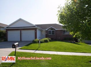 1953 Timber Ridge Rd, Lincoln, NE 68522