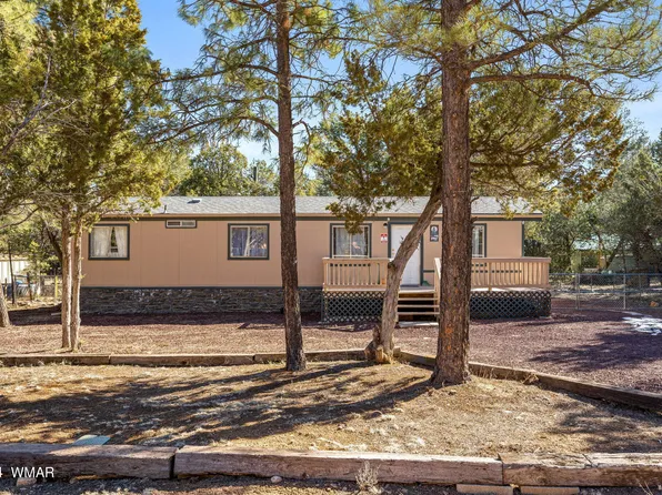 2977 Hunters Rd, Overgaard, AZ 85933