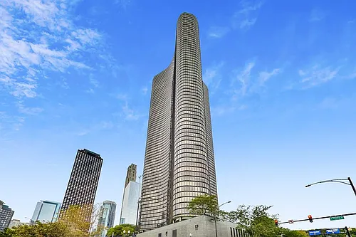505 N Lake Shore Dr Photo 1