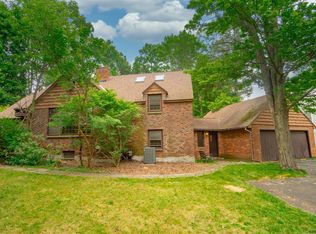 1 Locust Ln, Loudonville, NY 12211