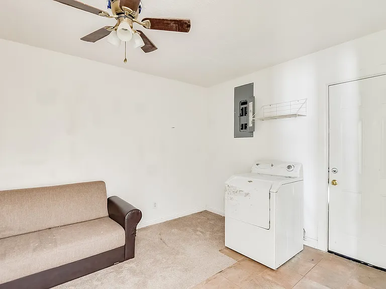 344 NW Renfro St — Photo 16