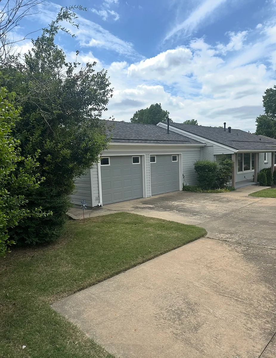 Building Photo - 2607 S Florence Dr