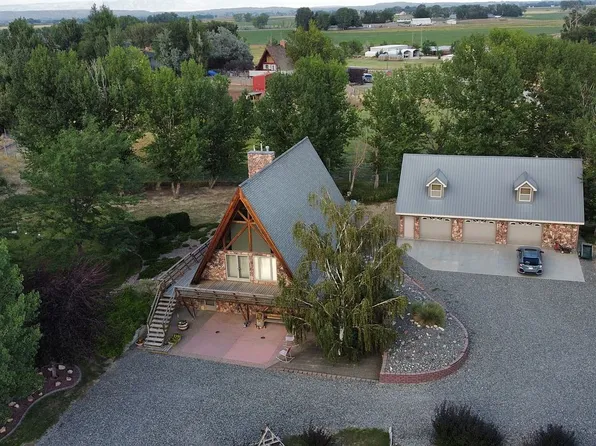 941 Saddle Ct, Powell, WY 82435