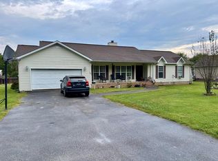 518 Everville Dr, Livingston, TN 38570