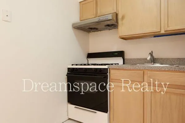 Rented by Dream Space Realty | media 5