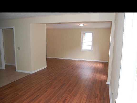 2nd image of 3330 Kraft Ave