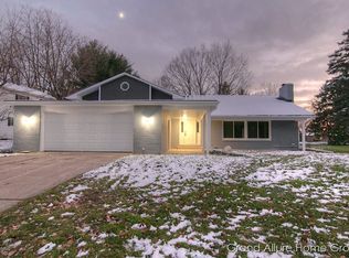1165 Lakeside Dr S, Battle Creek, MI
