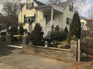 7 State St, Randolph, MA 02368