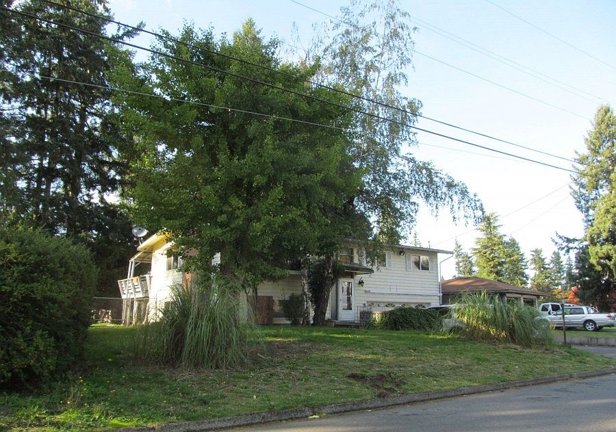 1st image of 1915 Ginkgo St SE