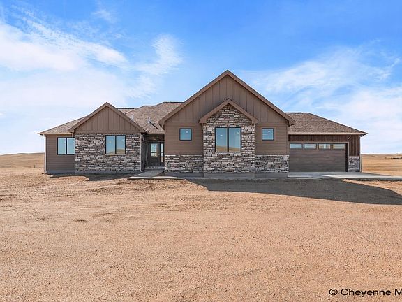 2nd image of 1409 Wineglass Rd