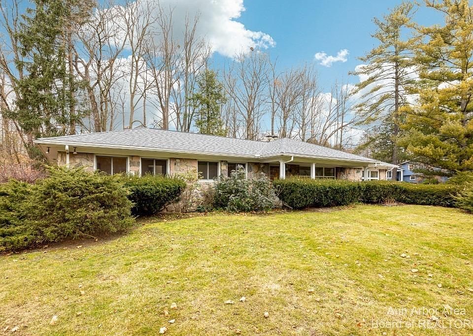 1st image of 1718 Sheridan Dr