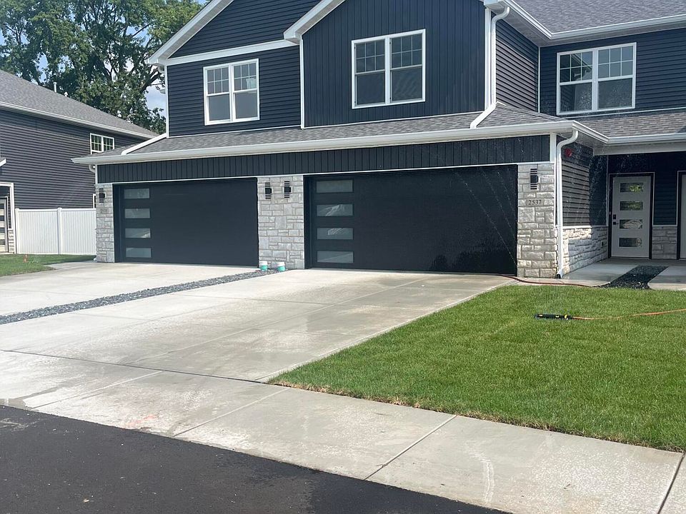 1st image of 2537 Longwood Dr