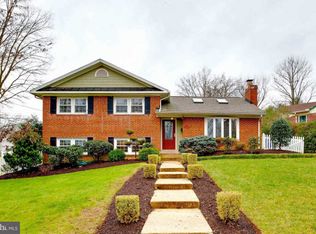 1448 Dewberry Ct, Mc Lean, VA 22101