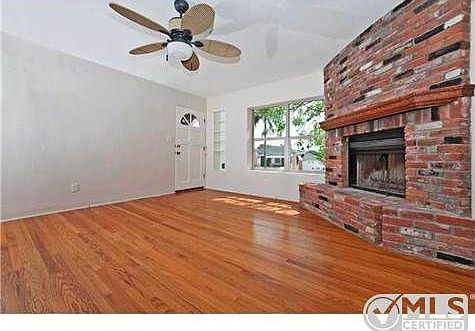4th image of 4661-63 Valencia Dr