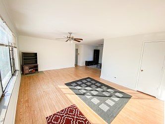 4th image of 5722 S Stony Island Ave APT 3