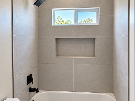 5th image of 12418 Gain St #A