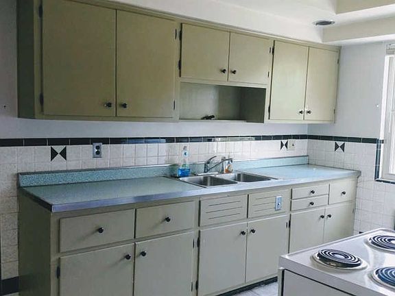 4th image of 4003 Saint Martins Pl