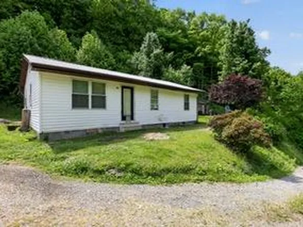 5612 Hurricane Creek Rd, Vansant, VA 24656