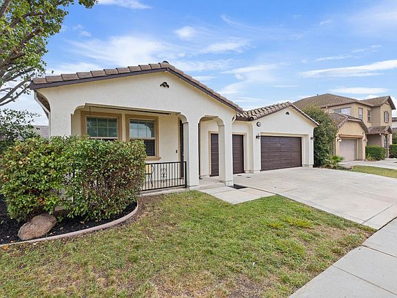 4th image of 4045 Huston Way