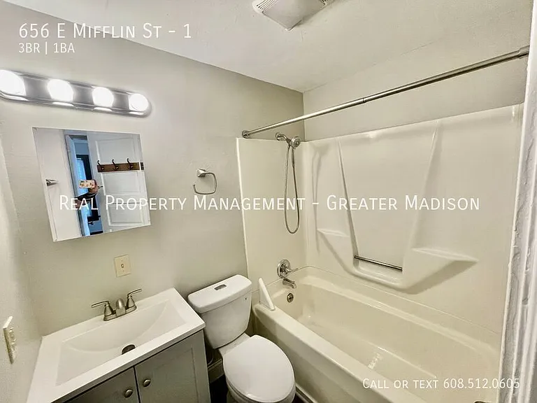 656 E Mifflin St #1 — Photo 14