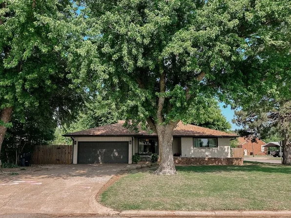 325 S Marion Ave, Hinton, OK 73047