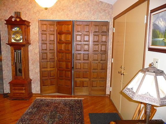 2nd image of 5949 Cleves Warsaw Rd