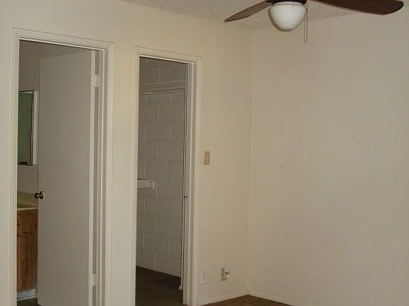 2nd image of 432 W Blackhawk Dr Unit 5