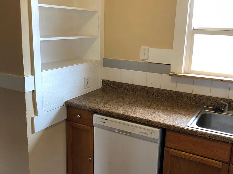 810 Cascade St — Photo 12