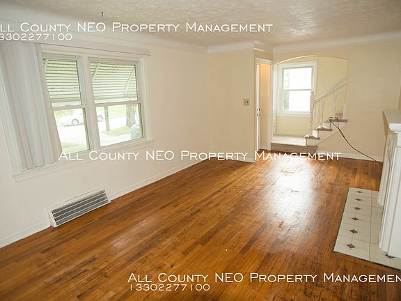 2nd image of 17907 North Blvd