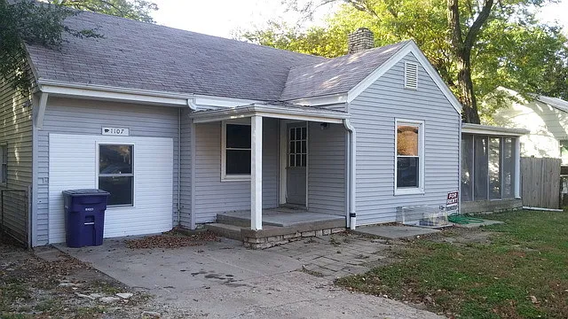 1107 Claflin Main — Photo 7