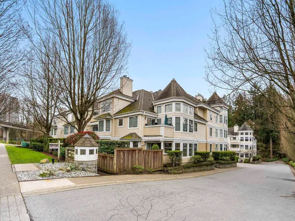 6820 Rumble St #407, Burnaby, BC V5E 4H9