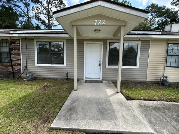 722 Sharon St, Hinesville, GA 31313