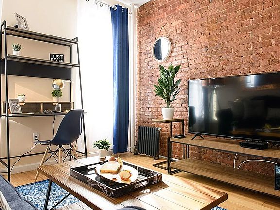 3rd image of 428 W 47th St #4S