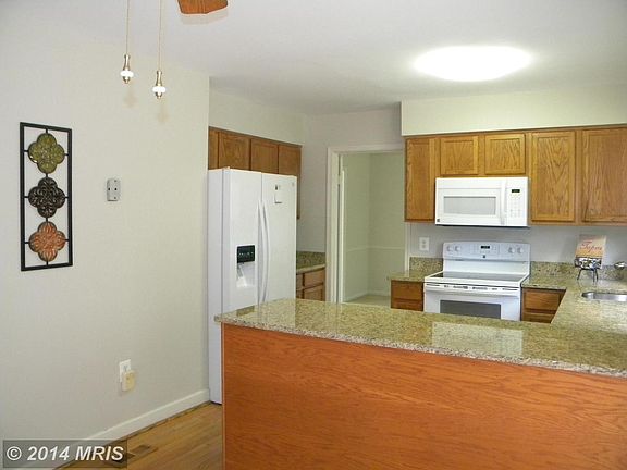 5th image of 13703 Eastcliff Cir