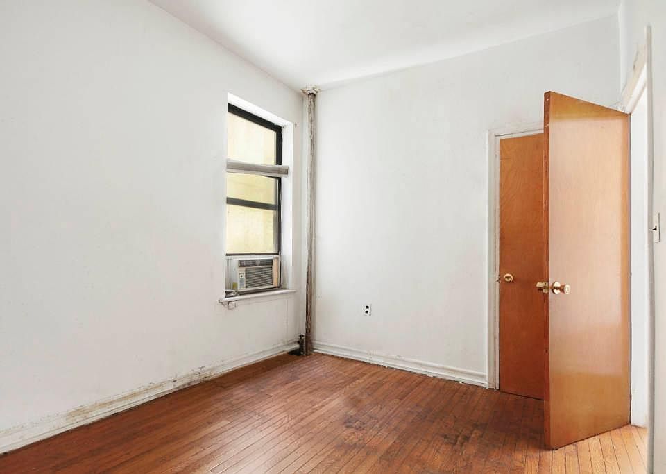 2nd image of 50 W 112th St APT 6C