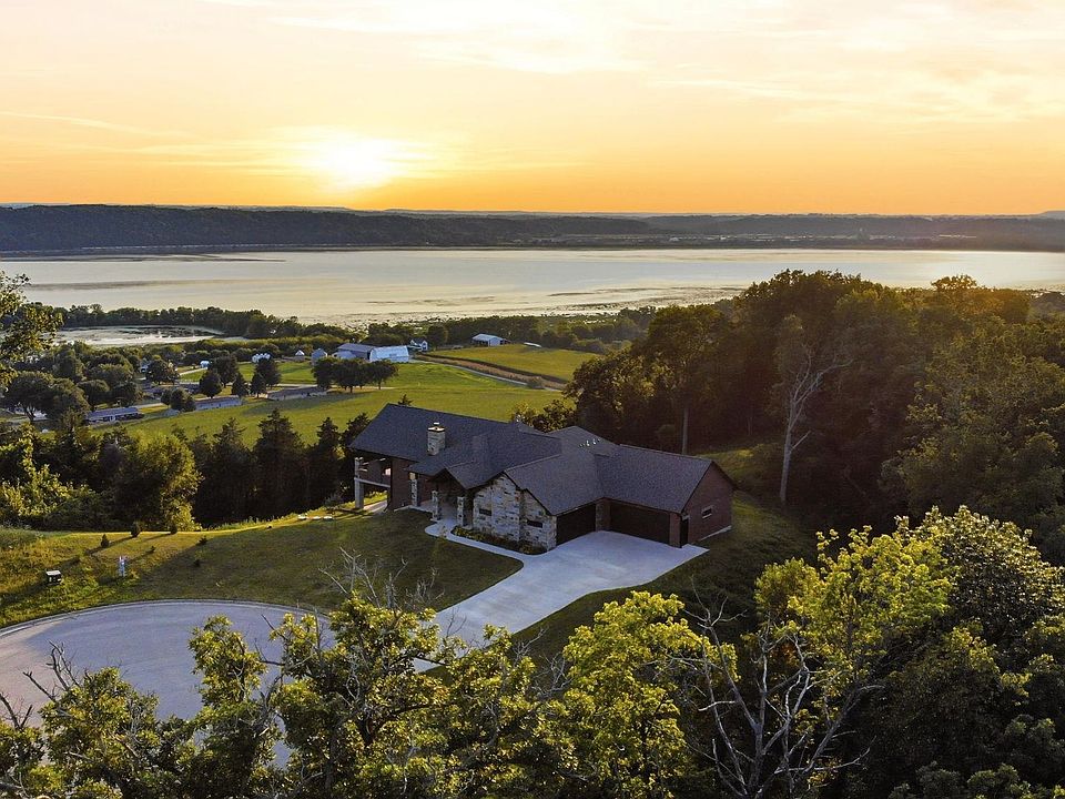 2nd image of 1597 Bluff Hollow Trl