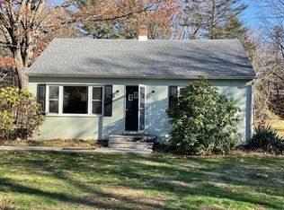 11 Hamilton Rd, Hopewell Junction, NY 12533