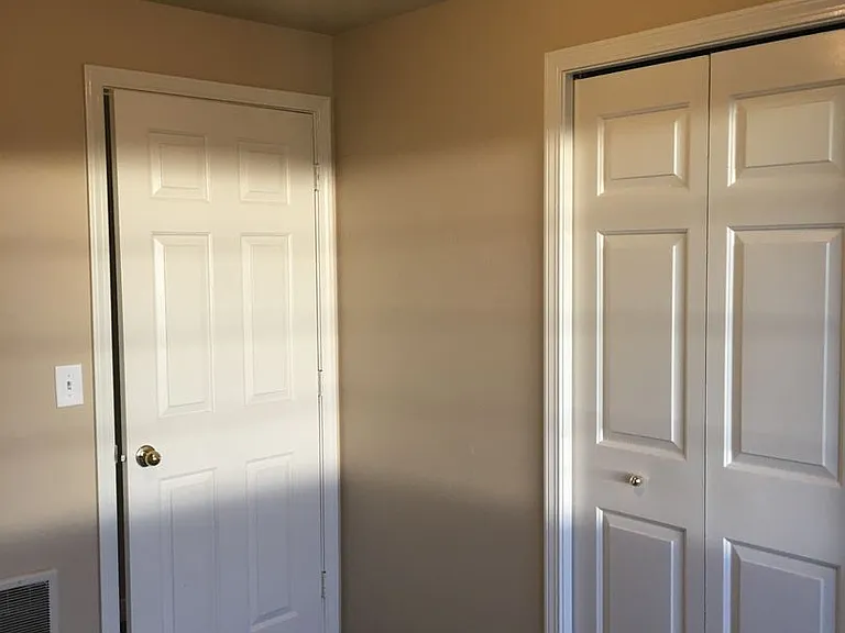 4486 Fergus Ave — Photo 12