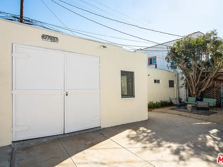 2750 Alsace Ave #1/2 — Photo 11