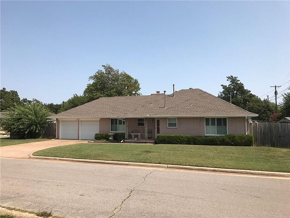 1st image of 1000 SW 67th Pl
